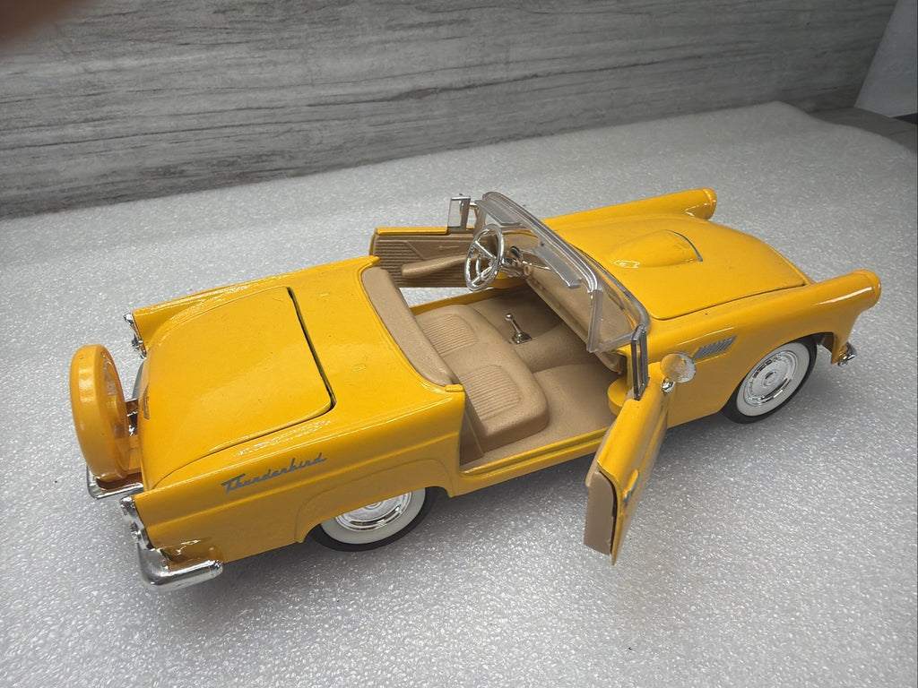 1956 Ford Thunderbird Convertible - Yellow 1:24 Scale Motormax  “show Case”11