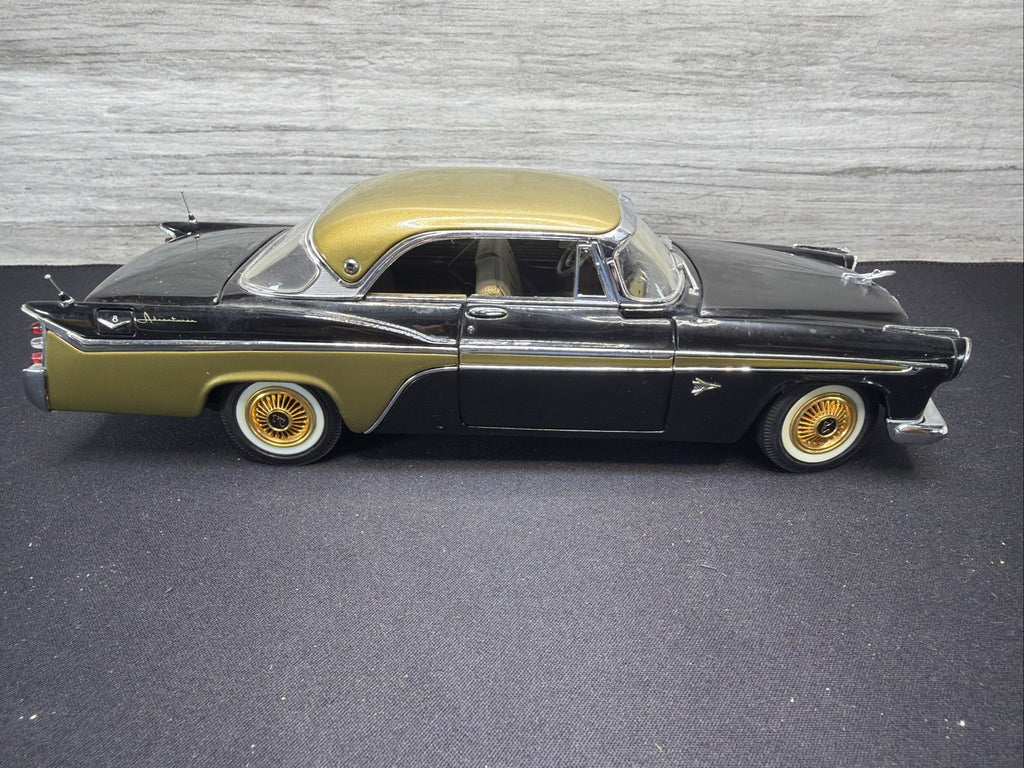 Danbury Mint 1956 DeSoto Adventurer Die Cast Car 1/24, Black/Gold READ0