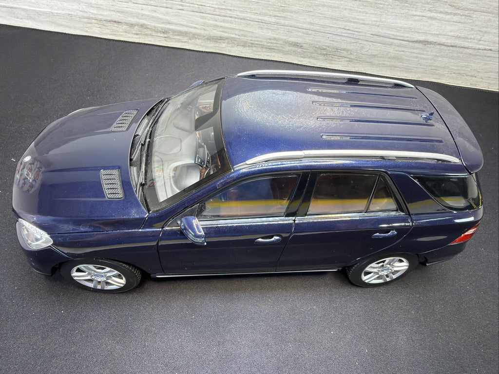 RARE FIRST LOOK ART MINICHAMPS MERCEDES-BENZ M-CLASS SCALE 1:18 DIECAST  NICE.2