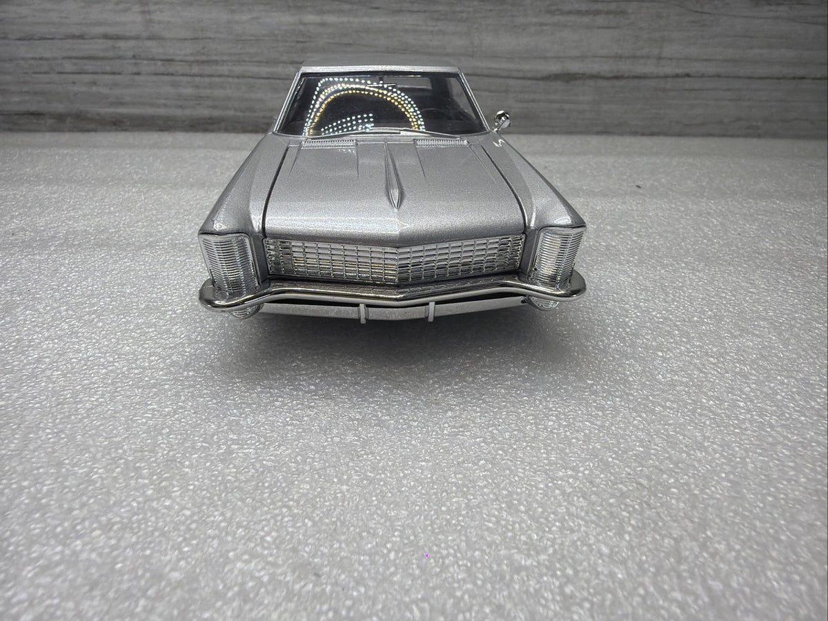 1965 BUICK RIVIERA GRAND SPORT HARD TOP WELLY 24072 1/24 DIECAST CAR SILV NO BOX3