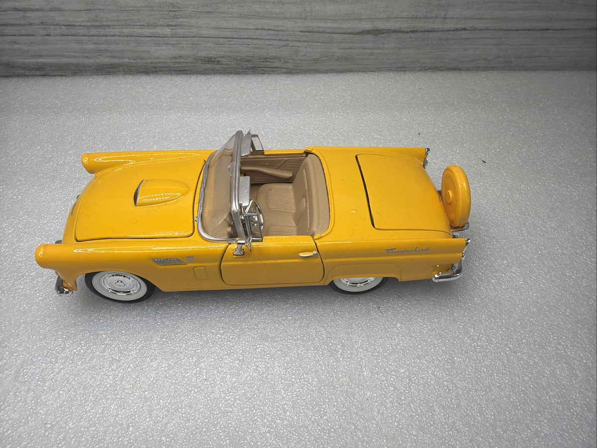1956 Ford Thunderbird Convertible - Yellow 1:24 Scale Motormax  “show Case”4