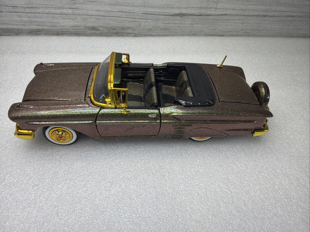 MotorMax 1958 Chevy Impala Convertible 1:24 Two Tone Burgundy Gold 73267 Rare1