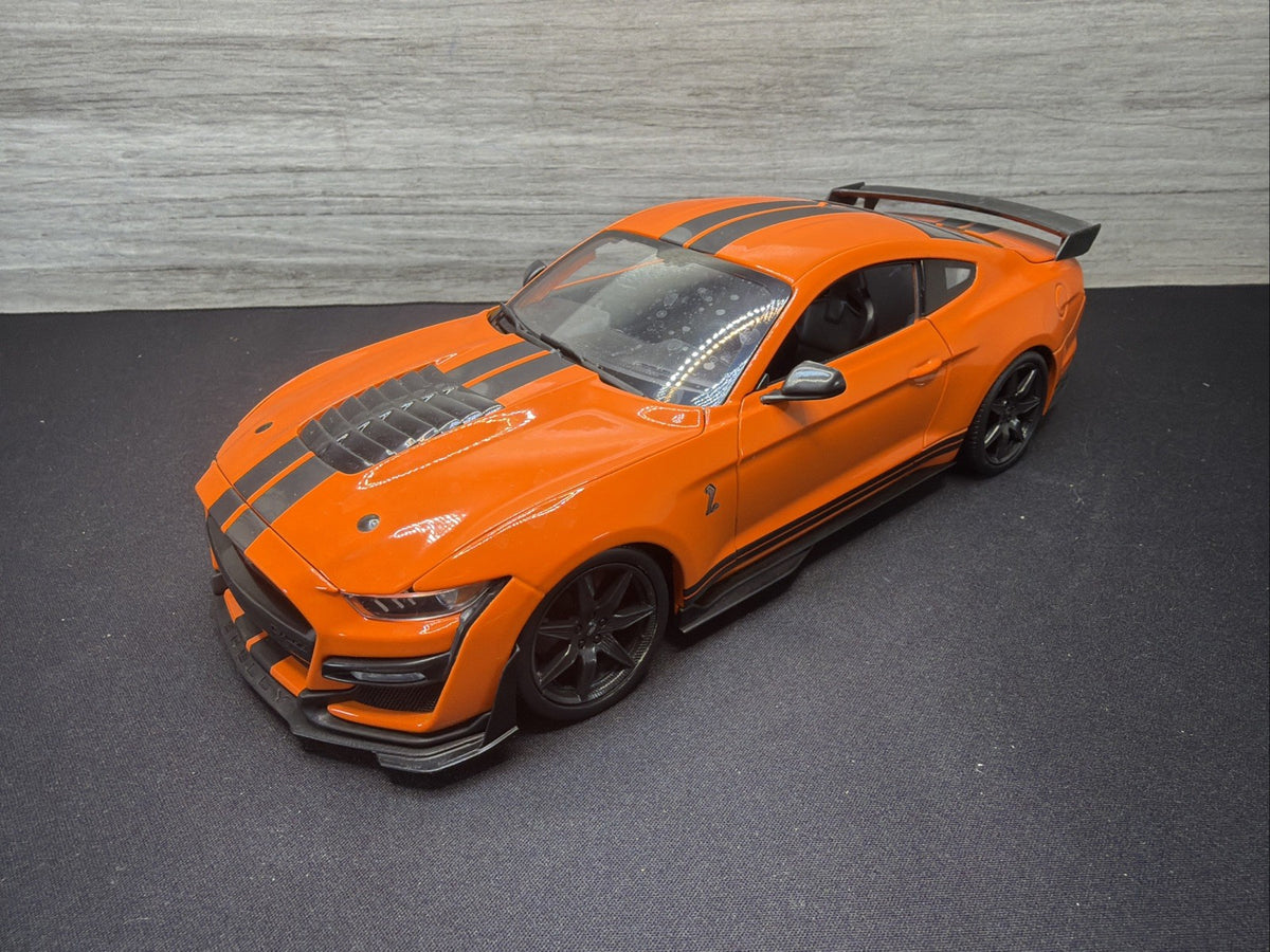 Maisto 1:18 Ford Mustang Shelby GT500 2020 Orange & Black Diecast Car6
