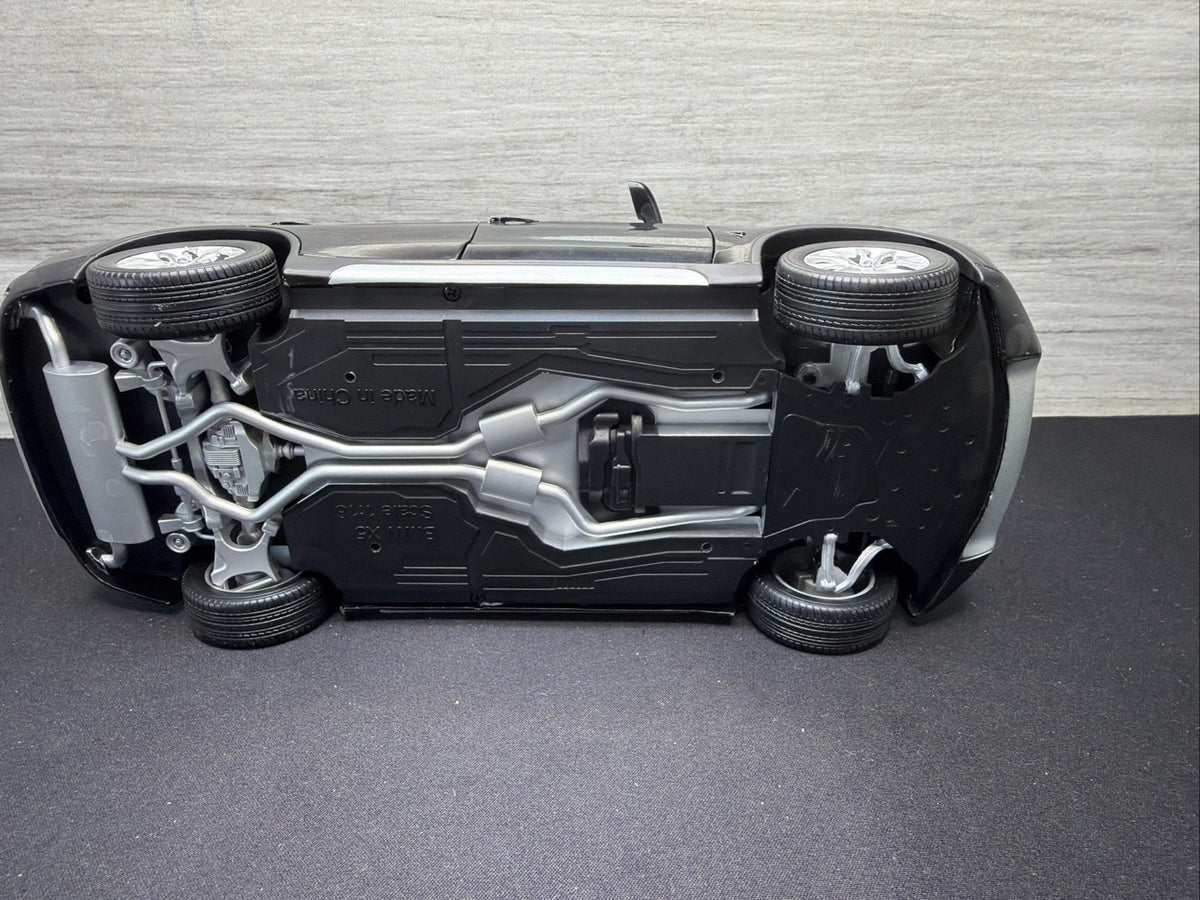 Kyosho Model 1/18 Scale BMW X5 4.4i Black  SUV Car NO BOX RARE14