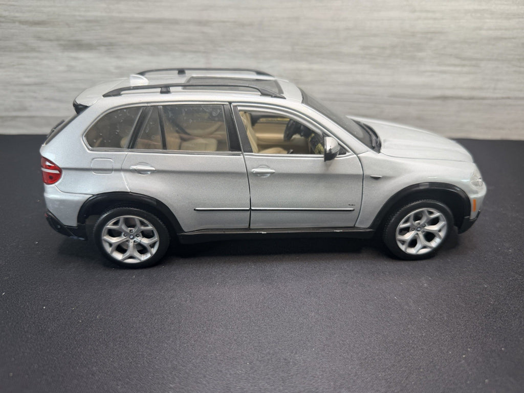Bburago BMW X5 E53 2007 Silver Beige #18-11020 Diamond Collection 1:19 No Box0