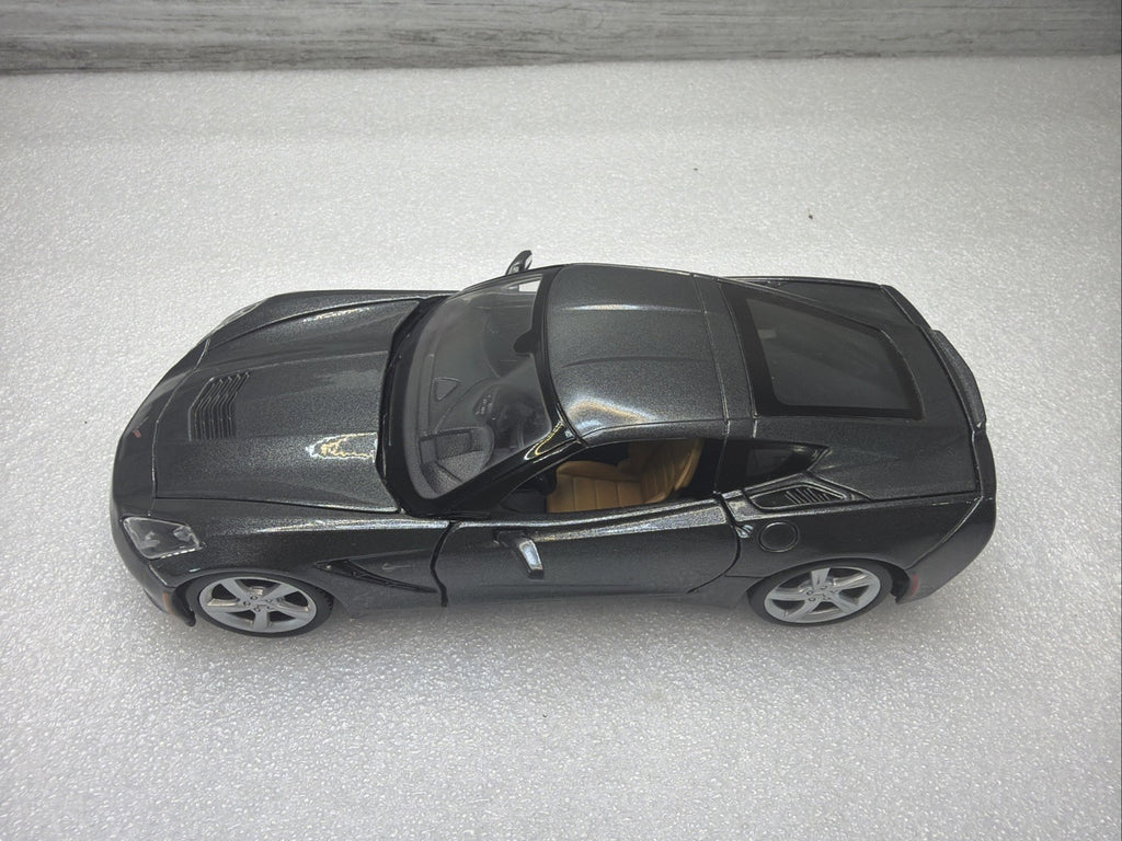 Maisto 2014 Chevrolet Corvette Stingray Grey 1/24 Scale Diecast Car No Box Nice7