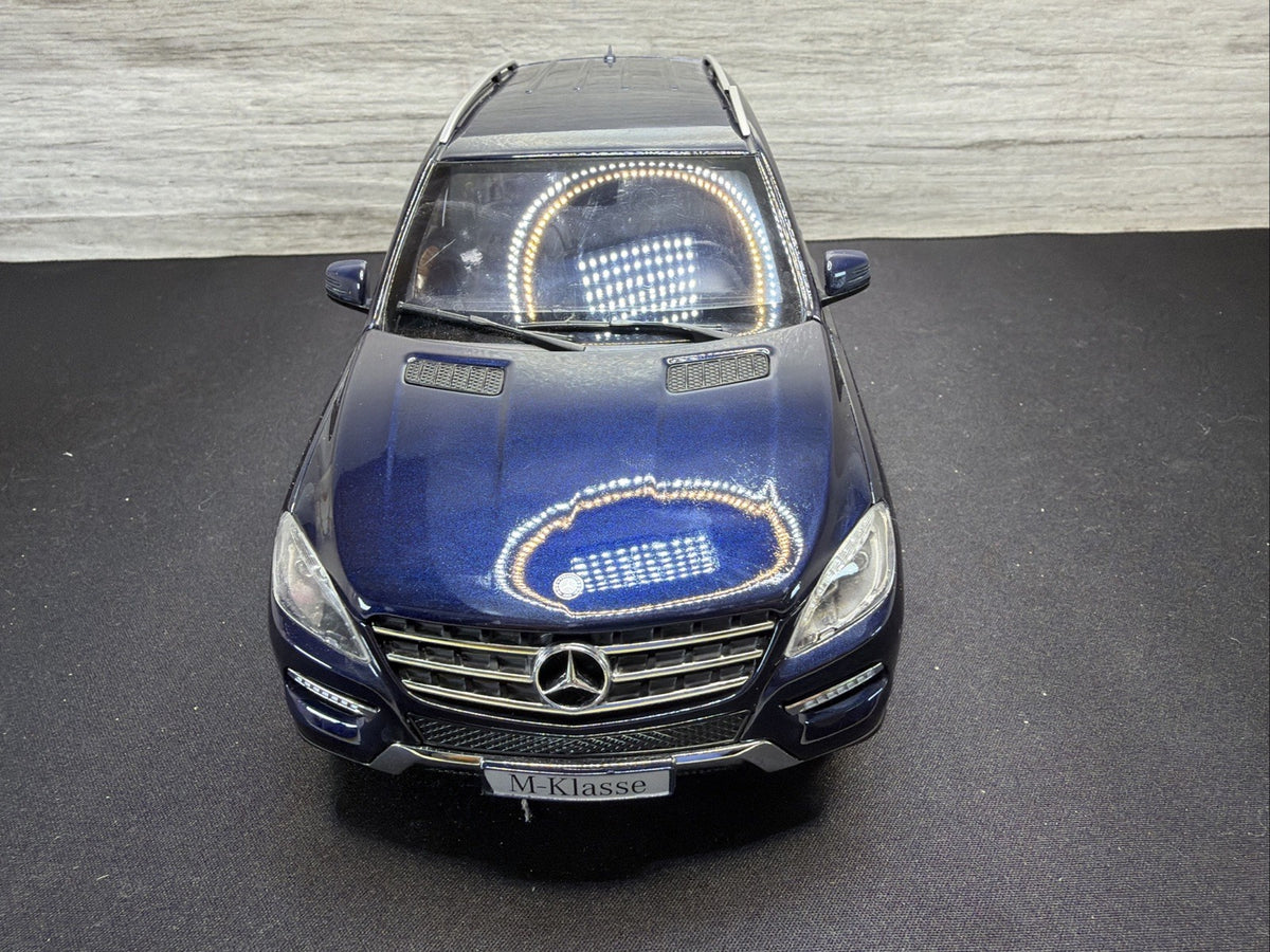 RARE FIRST LOOK ART MINICHAMPS MERCEDES-BENZ M-CLASS SCALE 1:18 DIECAST  NICE.5