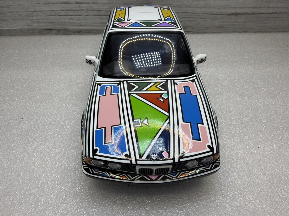 UNIQUE 1/18  BMW Art Car 525i E34 Esther Mahlangu Minichamps 88-95 No Box  Nice6