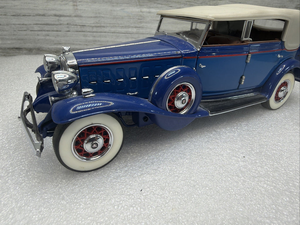 1932 Cadillac V 16 Sport Phaeton  1:24 Franklin Mint  Two Tone Blue.Nice No Box4