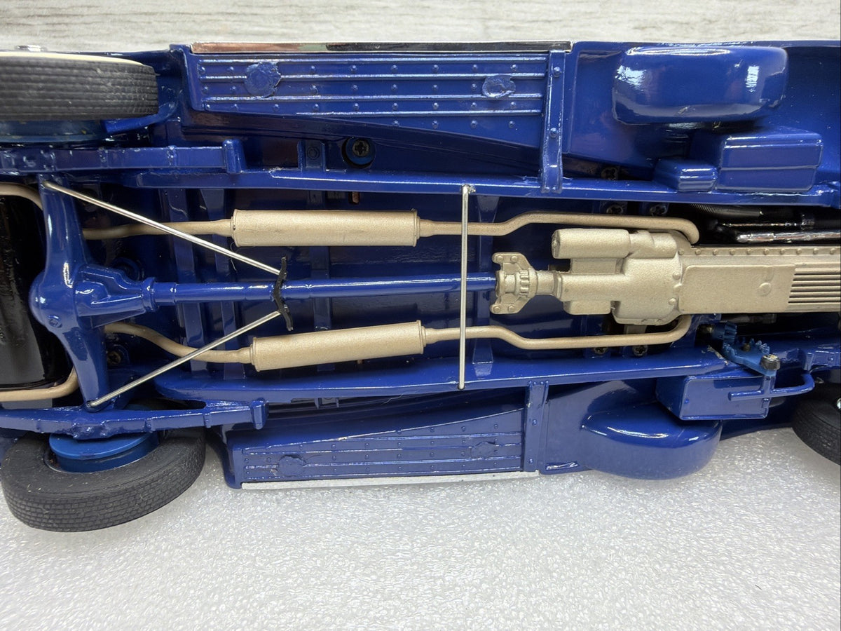 1932 Cadillac V16 Sport Phaeton 1:24 Franklin Mint TwoTone Blue No Box Headlight15